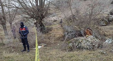 İki gündür kayıp olan şahıs ağaç kesme motorunun yanında ölü bulundu