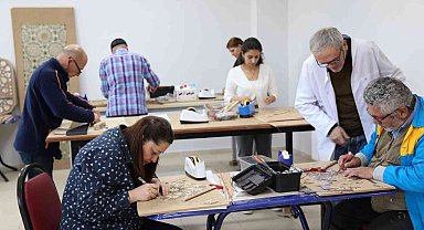 İlk kez Mısırlılar tarafından uygulanan bu sanat yeniden gün yüzüne çıkıyor