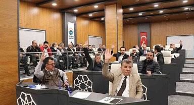 İlkadım meclisi olağanüstü toplandı, maaşları belirledi