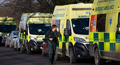 İngiltere'de ambulans çalışanlarından yeni grev dalgası