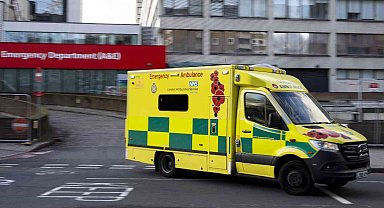 İngiltere'deki ambulans çalışanlarından şubat ve martta 4 günlük grev kararı