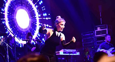 İrem Derici: "Bugün 'Bursa Bülbülü' benim"
