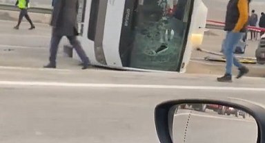 İşçileri taşıyan servis midibüsü 60 metre sürüklendi: 2 ölü, 14 yaralı