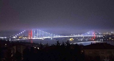 İstanbul Anadolu Yakası'nda sis etkili oluyor