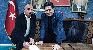 İYİ Parti'den istifa edip AK Parti'ye geçti
