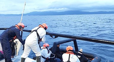 İzmir'de 27 düzensiz göçmen kurtarıldı