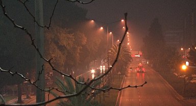 İzmir'de hava kirliliği alarm veriyor: Dumanlar şehri kapladı