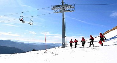 JAK timinden Keltepe Kayak Merkezinde arama kurtarma tatbikatı