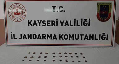 Jandarma ekipleri satışa hazır 40 adet sikke ele geçirdi