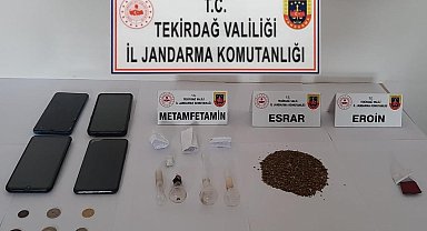 Jandarma uyuşturucuya geçit vermedi