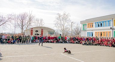 Jandarmadan 400 öğrenciye karne sürprizi