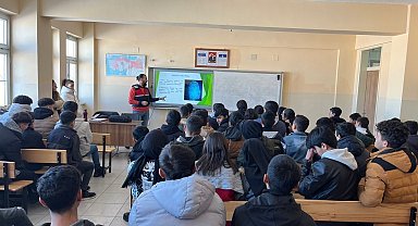 Jandarmadan öğrencilere zararlı alışkanlıklarla mücadele eğitimi