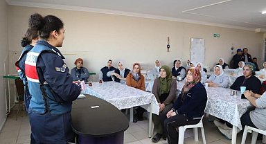 Jandarmadan vatandaşlara KADES eğitimi