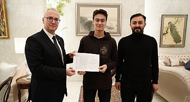 Japonca öğrenen İmam Hatip Lisesi öğrencileri karne heyecanını Tokyo'da yaşadı
