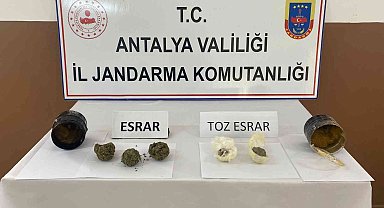 Jöle kutusunun içinden uyuşturucu çıktı