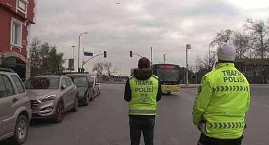 Kadıköy'de dron destekli denetim: Kaçan taksiciye ceza kesildi
