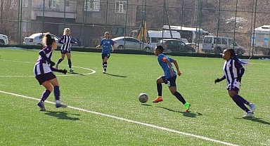 Kadın Futbol Süper Ligi: Hakkarigücü: 1 - Karadeniz Ereğli: 2