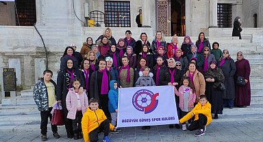 Kadınlar İstanbul'un tarihi yerlerini gezdiler