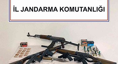 Kaleşnikof piyade tüfeği ve tabanca ele geçirildi