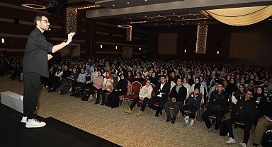 Karatay'da "Gençlerle Bir Başka Motivasyon Buluşmaları" başladı