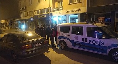 Kardeşlerin kavgasını ayırmak isteyen anne silahla vuruldu