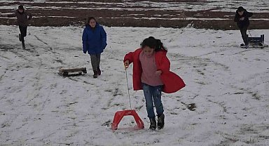 Karın keyfini çocuklar çıkardı