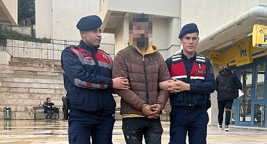 Karşılıksız çek dolandırıcısı jandarmaya yakalandı