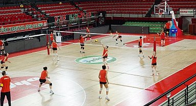 Karşıyaka Voleybol, play-off aşkına