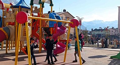 Karsız ocak ayında güneş keyfi