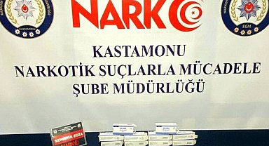Kastamonu'da 836 adet sentetik ecza hap hale geçirildi: 3 tutuklama