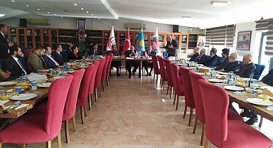 Kazakistan Büyükelçisi'nden Avrasya Bir Vakfına ziyaret