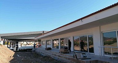 Kemer Belediyesi'nden Çamyuva'ya kapalı pazar yeri