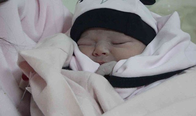 Kırıkkale'de yeni yılın ilk bebekleri dünyaya geldi