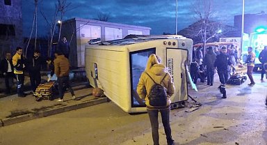 Kırklareli'nde halk otobüsü ile otomobil çarpıştı: 7 yaralı