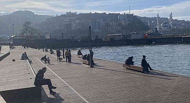 Kış ayı bahar havasına döndü, vatandaşlar sahile akın etti