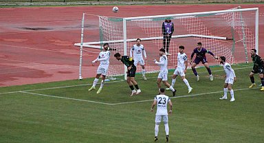 Kocaelispor, liderlik şansını elinin tersiyle itti