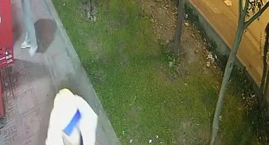 Konuşma bahanesiyle istediği telefonu çalıp kaçtı
