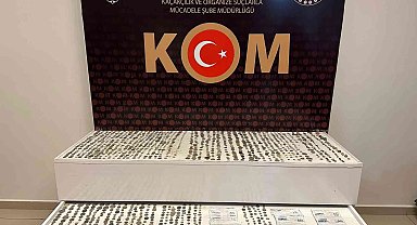 Konya'da polisin durdurduğu araçtan bin 460 adet sikke çıktı