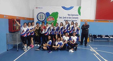Köyceğiz'de kadın voleybol takımları kuruldu