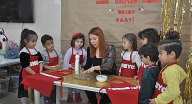 Kreşte çocuklar bilimle tanışıyor