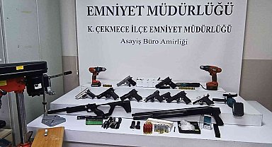 Küçükçekmece'de operasyon: Uyuşturucu ve ruhsatsız tabanca satan şahıs yakalandı