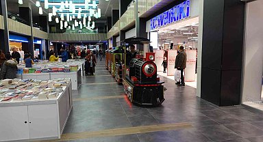 KUMSMALL'da çocuklar doyasıya eğlendi, büyükler alışveriş yaptı