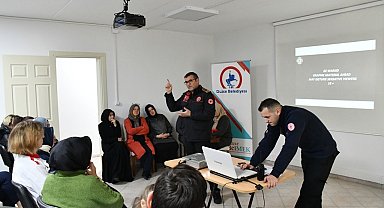 Kursiyerlere yangın eğitimi