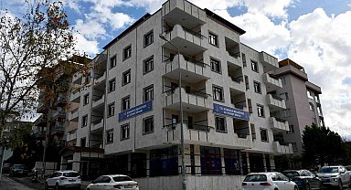 Kuşadası Belediyesi ek hizmet binasına taşındı
