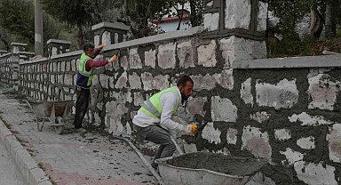 Kütahya şehir merkezindeki mezarlıklar yenilendi
