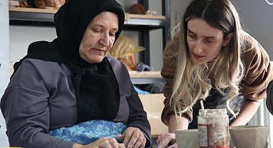 Lösemili hastalar seramik atölyesinde moral depoladı