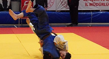 Manisa'da Ümitler Judo İl Birinciliği müsabakaları düzenlendi