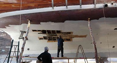 Marmaris'te, milyonluk yatlar ve tekneler bakıma alındı