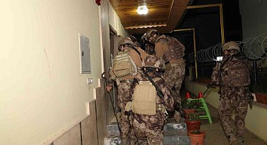 Mersin Tarsus'ta dolandırıcılık operasyonu: 24 gözaltı