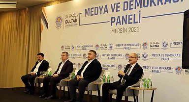 Mersin'de 'Medya ve demokrasi' paneli düzenlendi